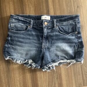 BKE Buckle Blue Jean Shorts - Womens 31 - Payton Stretch Distressed  3" ins EUC!